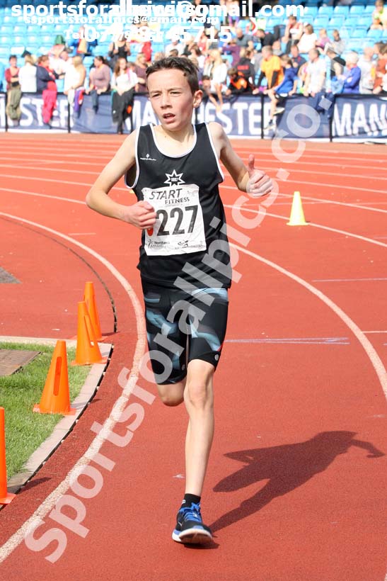Boys under-15s 3 stage relay, Northern Senior 6 and 4 and Junior Stage Road Relays, SportsCity, Manchester. Photo:  David T. Hewitson/Sports for All Pics